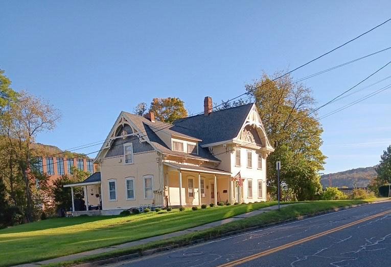 Off Campus Apartments in Alfred